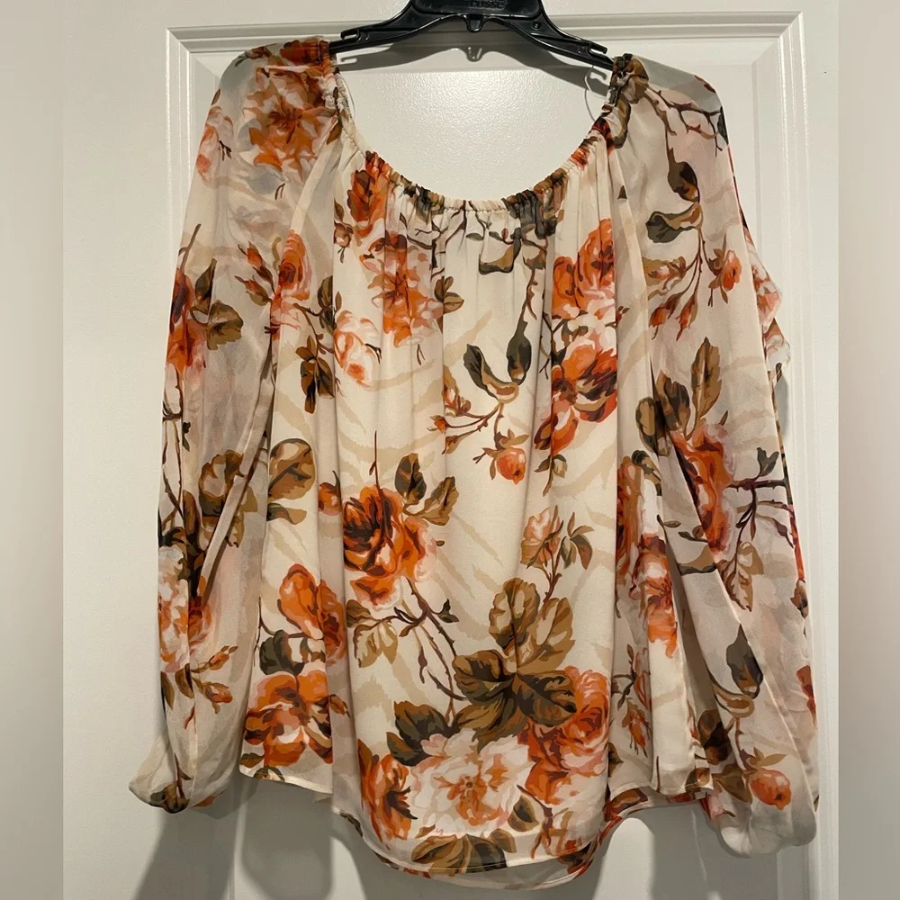 White House Black Market Floral Ruffle Blouse - Picture 4 of 4